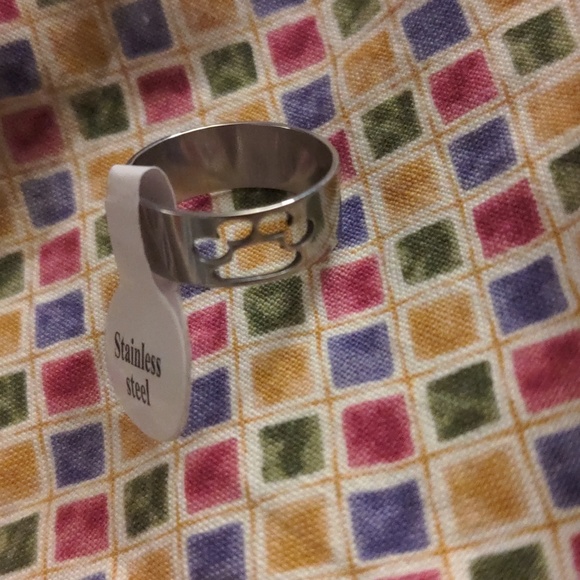 Dog Paw NWT Ring Size 17 Ring Stainless Steel - Picture 4 of 5
